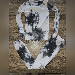 Size 8 white and black tie dye pant and shirt set